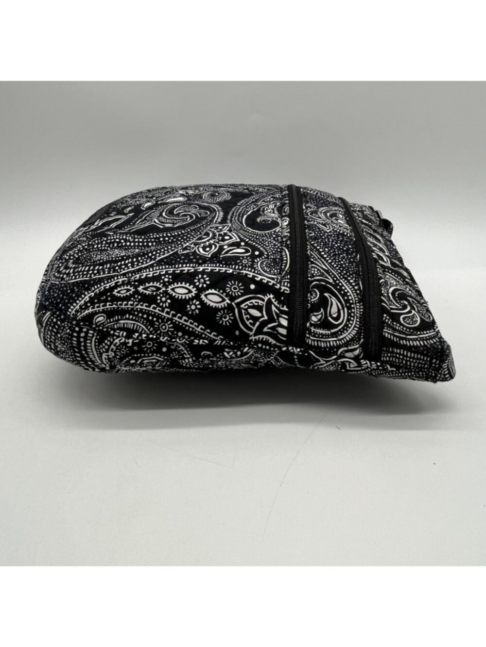 Vera Bradley Black And White Paisley Print Crossbody - Picture 4 of 10
